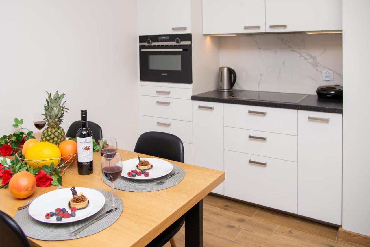 Maya'S Flats & Resorts 49 - Spacious 3 Rooms Apartment In Szafarnia Gdansk Exterior foto